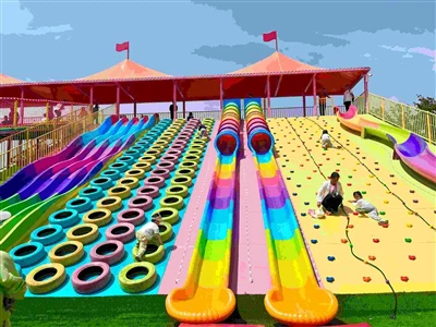 مجموعه «اسلاید جهان» پارک‌های جهانی را جارو می‌کند، طراحی مدولار تجربه بازی در فضای باز را بازتعر...