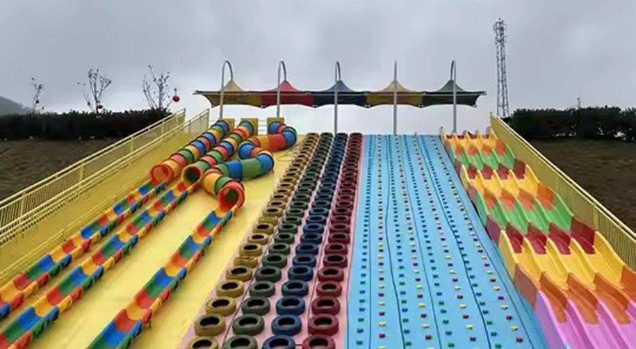 Slide World منجر به ارتقای زمین بازی در فضای باز، امکانات یکپارچه کوهنوردی و ...